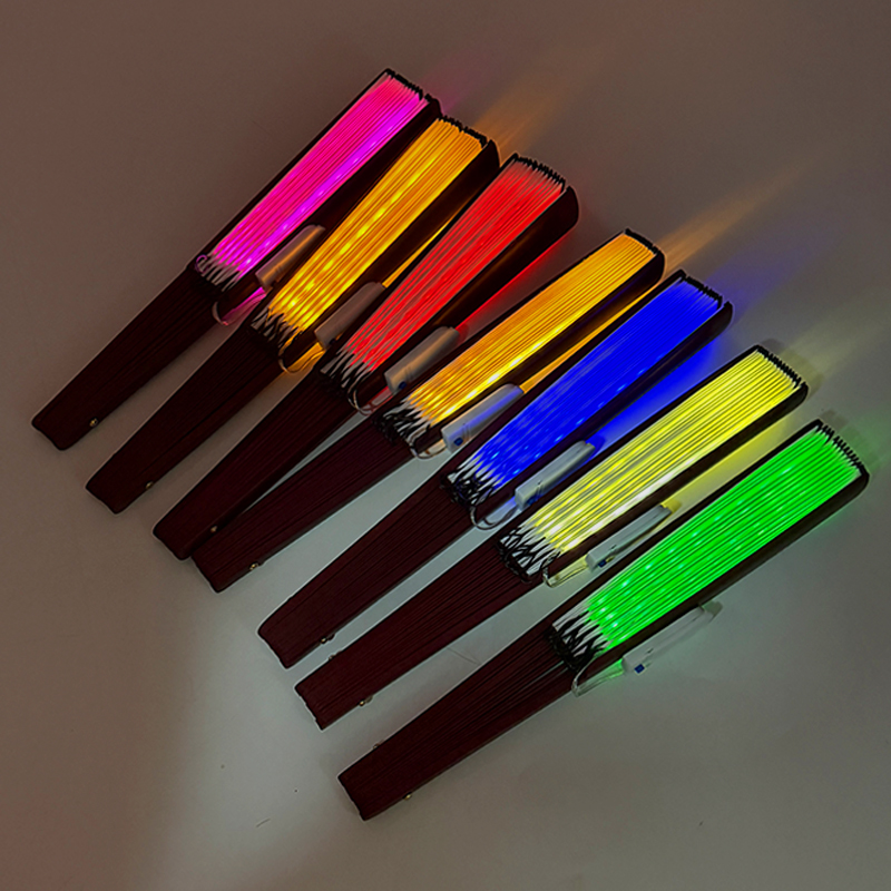 13インチ LED点滅ハンドフォールディングファン ダンシン - Decor Lighting Fans のレビューと価格